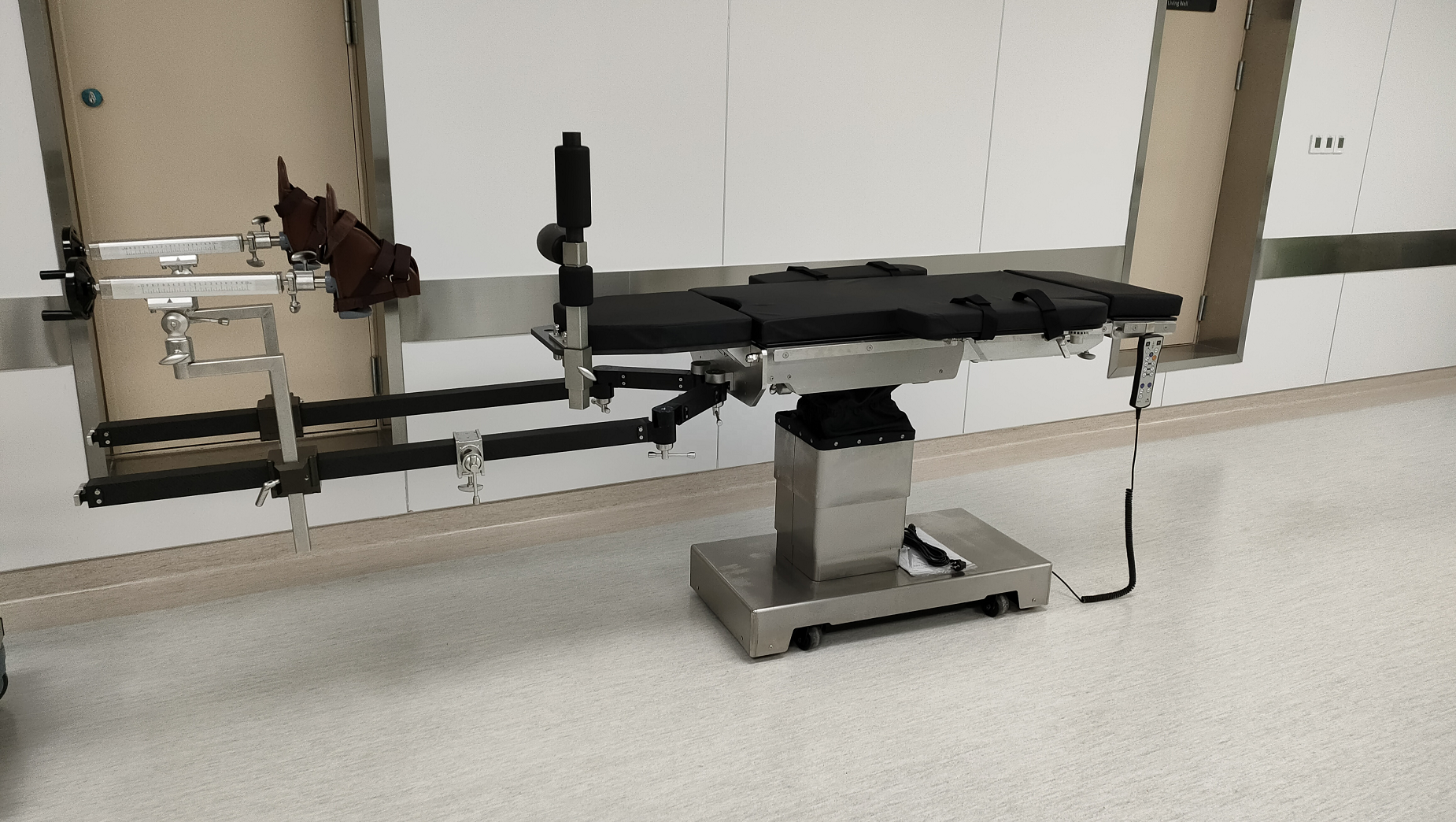 OEM ODM Orthopedic Operating Table Ss304 Operating Room Table
