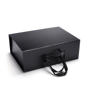 China CMYK Hard Gift Boxes Folding Paper Box With Magnetic Closure wholesale