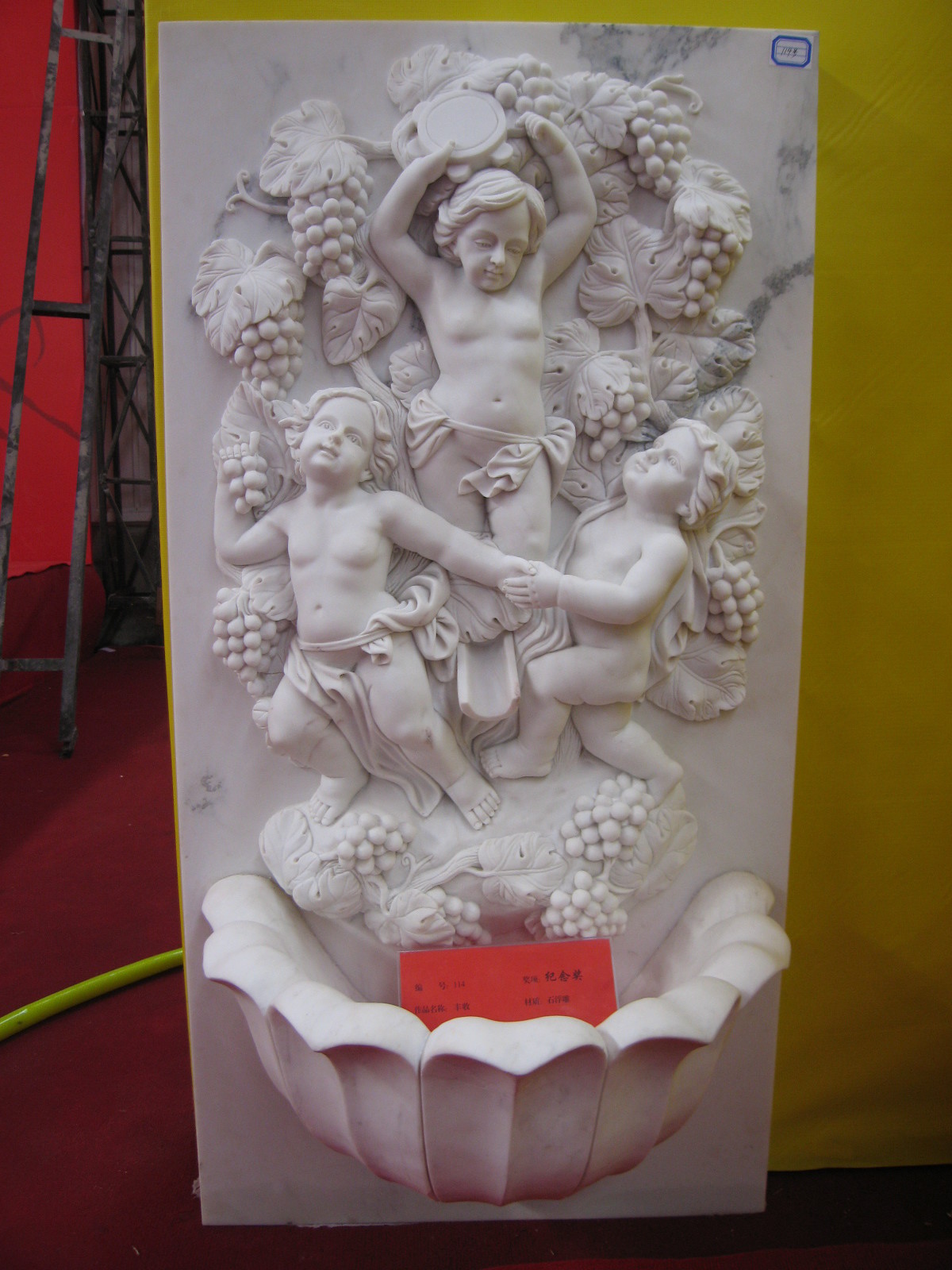 Flower Carved 4 Tier Stone Marble Pool Water Fountain