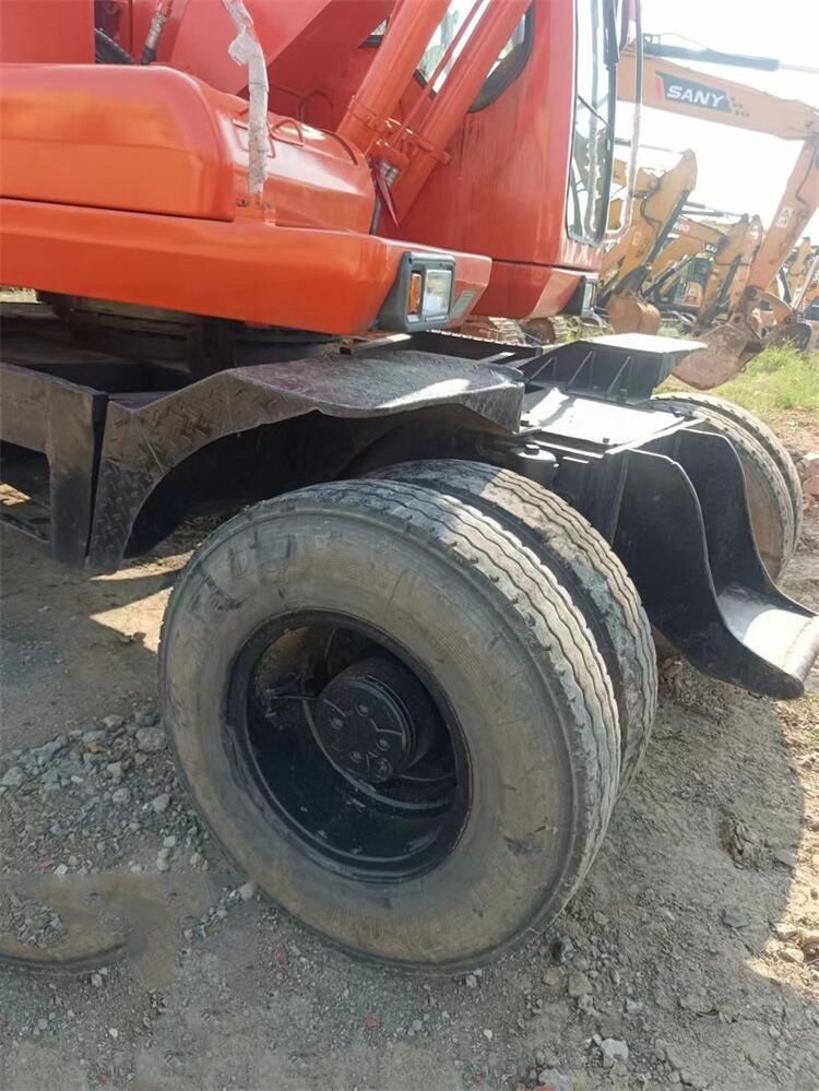 Doosan DH150-7 DH150 Excavator with Original Hydraulic Valve and 96KW Power in Korea