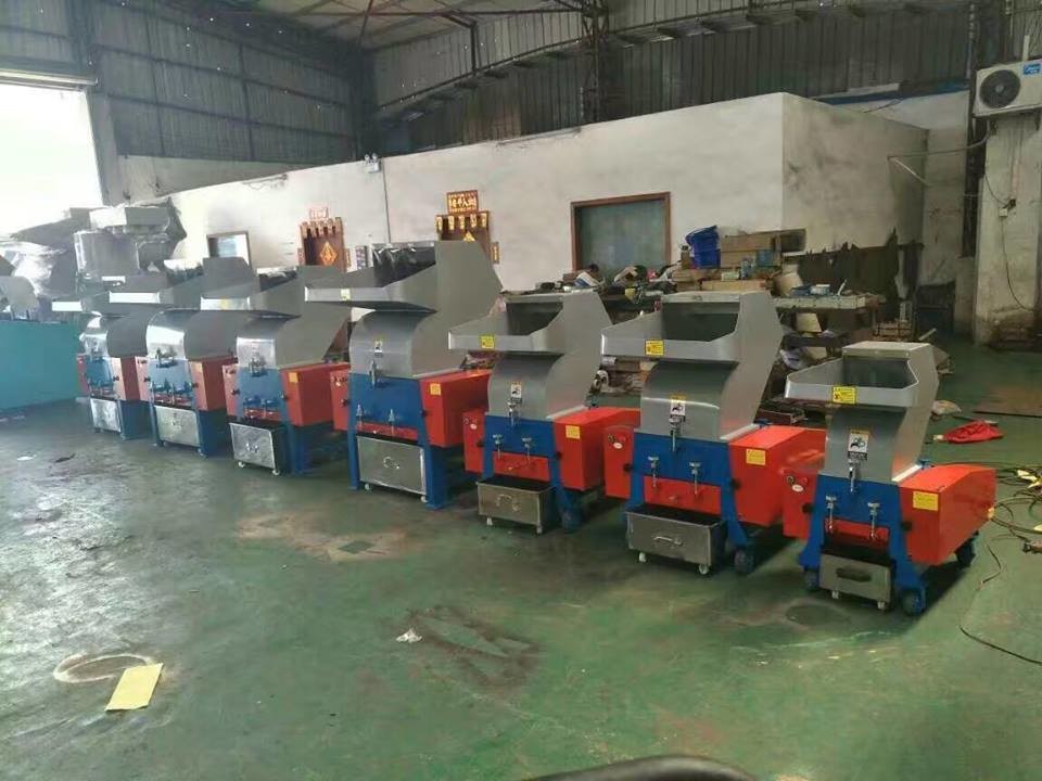 China Guangzhou the crusher suppliers customized industrial crusher for plastic paper battery