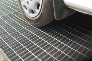 China 30mm Bearing Steel Walkway Mesh Square Galvanised Walkway Grating wholesale