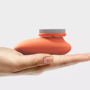 China Silicone Electric Facial Cleansing Brush Face Cleaning Spa Massage Scrubber Massager Face Body wholesale