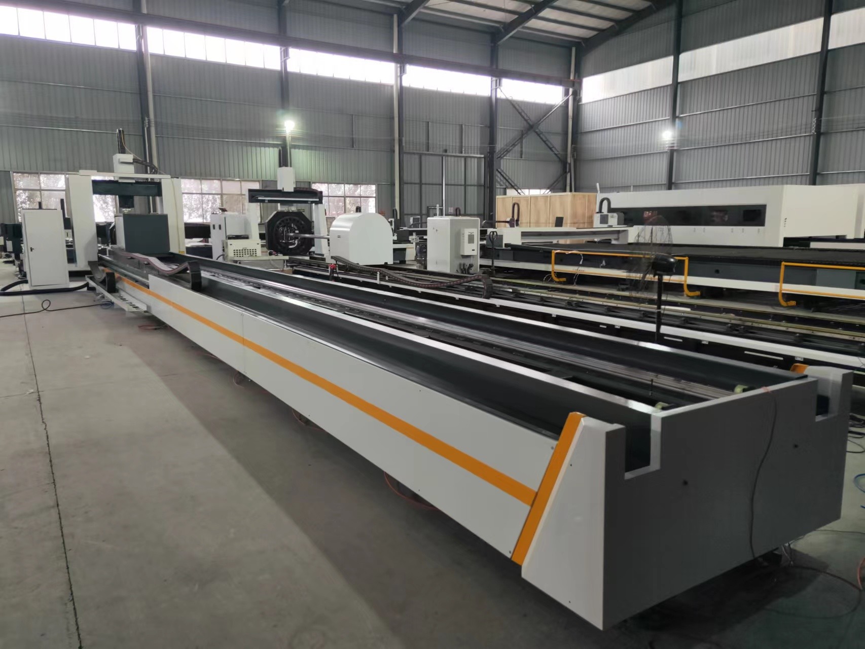 Stable High Efficiency Cnc Fiber Laser Cutting Machine Multifunction