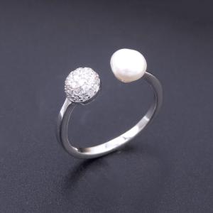 China Two Semicircle Silver Pearl Ring / Pure Rhinestone Jewelry White Pearl Ring wholesale