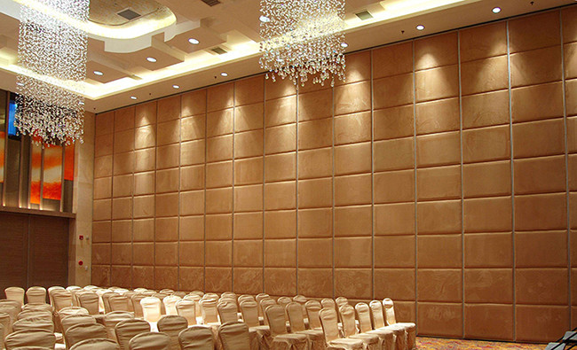 Hotel 130mm Thick Folding Partition Wall Brown Color Fabric Cushion Surface