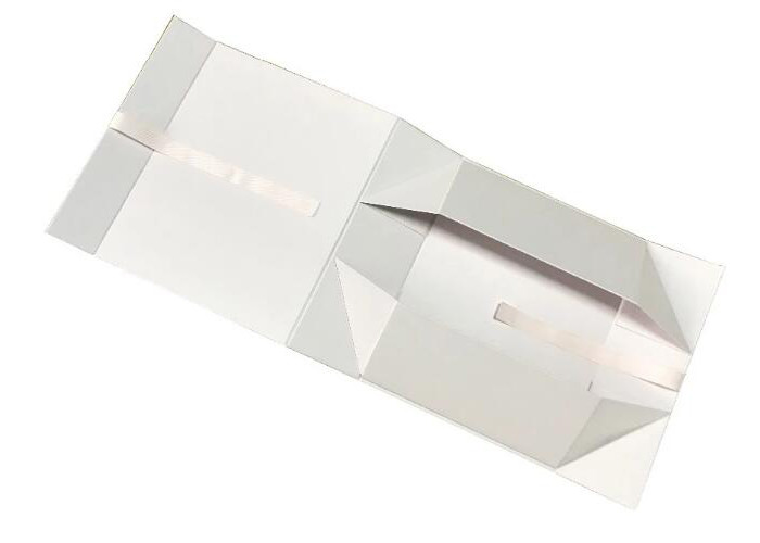 Fashionable Ribbon Tie Gift Box , Personalised Packaging Boxes Custom Logo