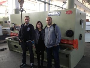 China Steel Metal Sheet Metal Cutting Shears Guillotine Hydraulic 10 Mm Cutting Thickness wholesale