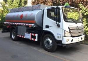 China Aluminium Diesel Fuel Gasoline Tankers Trucks 4x2 With 3300mm Wheelbase wholesale