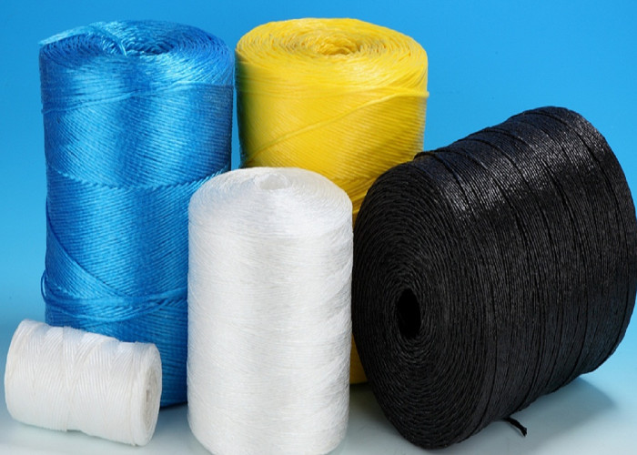 0.75-1.5g/M Twisted Virgin PP Raffia Tomato Tying Twine Vineyard UV Treated Fibrillated