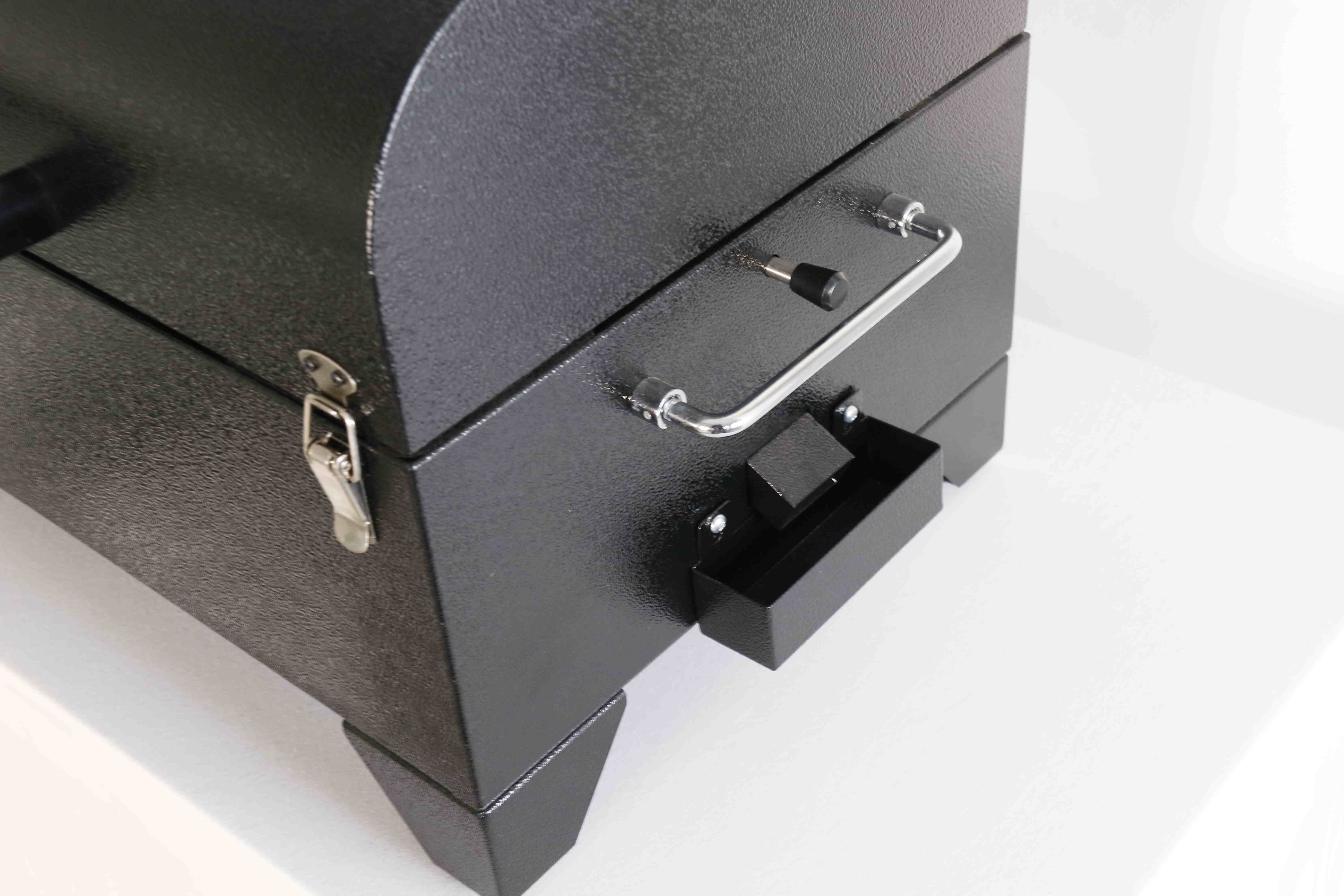 Easy Operating Powder Coated Electric Pellet Grill and Smoker for Compact Outdoor BBQ