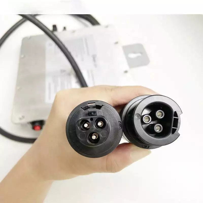 Grid-Tie Deye Solar Kit Micro Inverter SUN-M60G3-EU-Q0 600W With Wifi Single Phase 2 Mppt