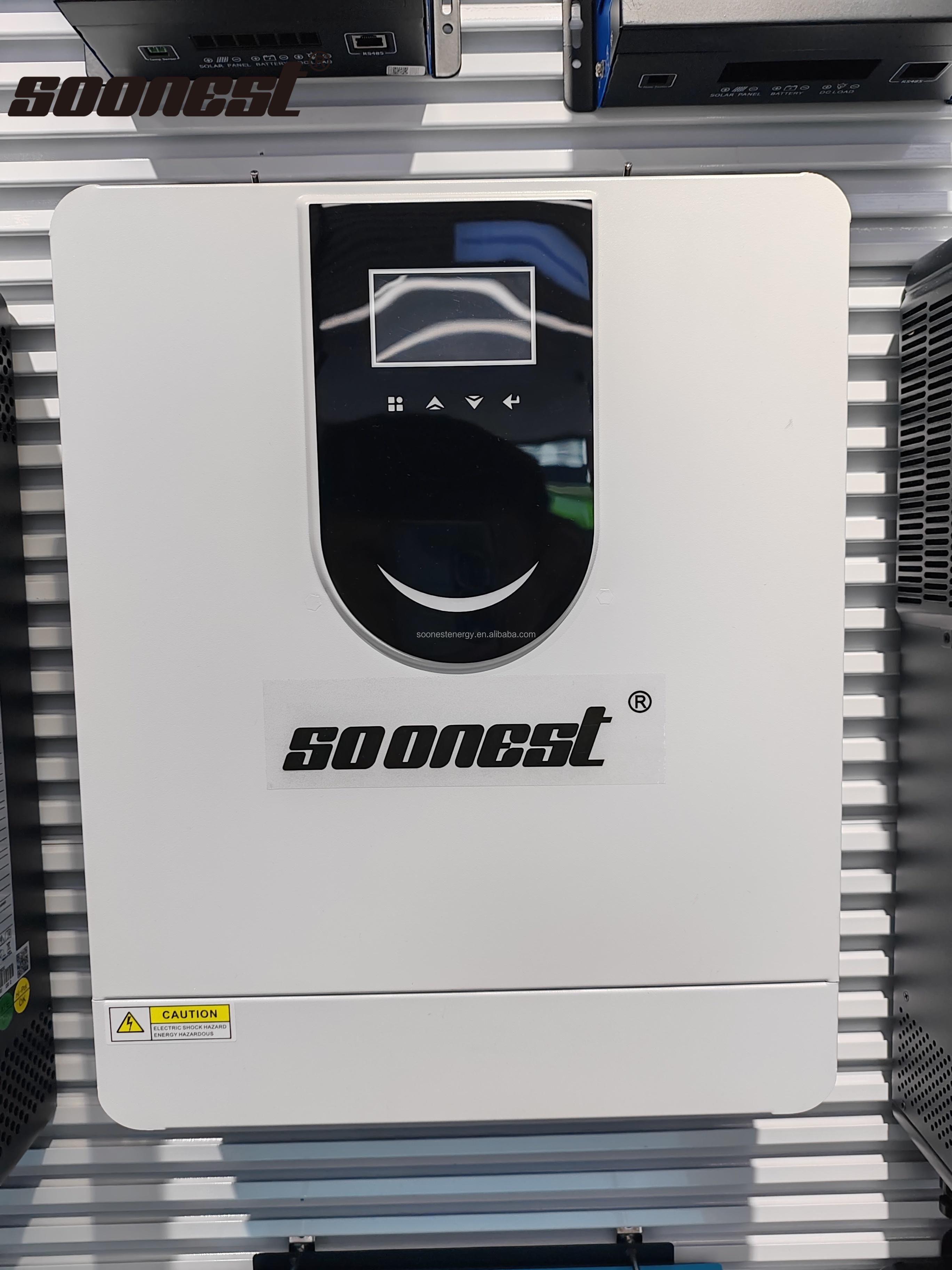 New Arrival Golden Supplier Outdoor Solar Inverter Direct Sales Wholesale Price 1.5Kva Solar Inverter Ip65 Solar Inverter