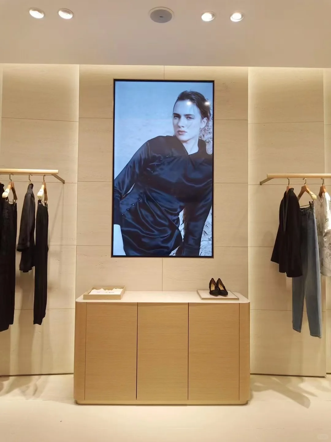 43 55 65 Inch Floor Standing Advertising Digital Totem Display LCD Waterproof Indoor Signage Touch Screen Self Service Kiosk