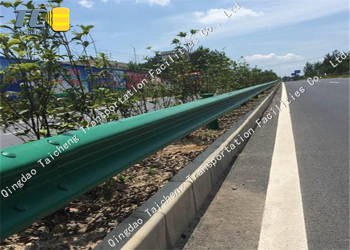 Two Corrugated Metal Road Barriers Anti Ultraviolet Aging Eco Friendly