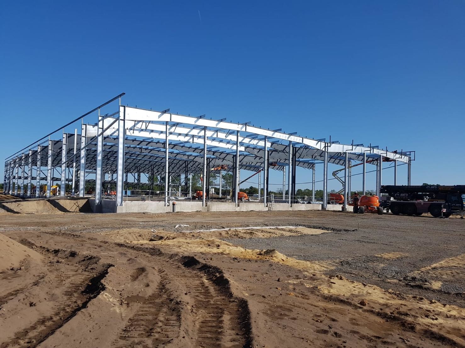 Independently Research And Produce Steel Structure Warehouse Production Workshop