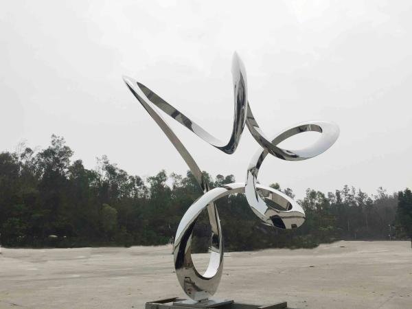 Metal Decoration Modern Abstract Sculpture Large Steel 3m Height Corrosion