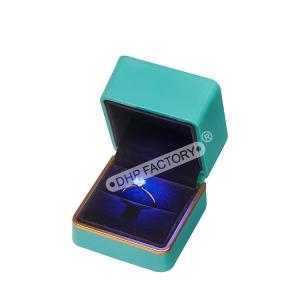 China Elegant Paper Jewelry Gift Box Rings Cardboard Earring Box With Velvet Inert wholesale