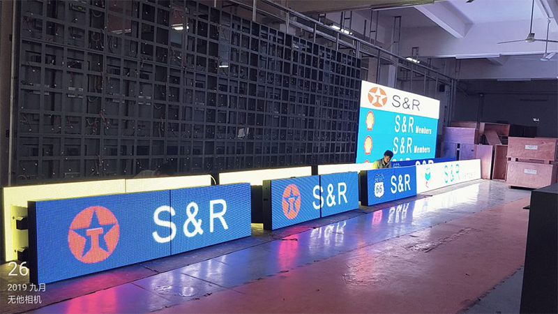 P3 P4 SMD Outdoor Full Color LED Sign For Video Or Image Displaying IP65 84x84 Dots