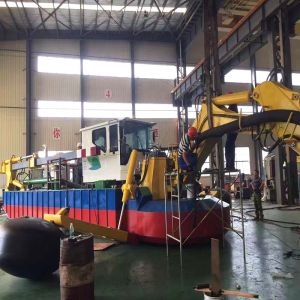 Multipurpose Amphibious Cutter Suction Dredger with Submersible Pump Customized