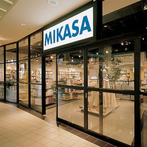 China Fluorocarbon TS8384 2mm Folding Sliding Glass Doors wholesale