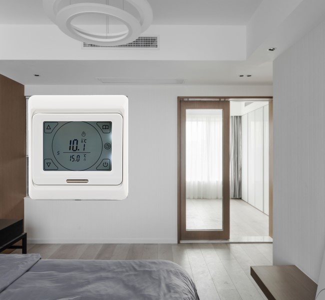 Indoor Touch Screen Electronic Room Thermostat / Water Heating System Thermostat