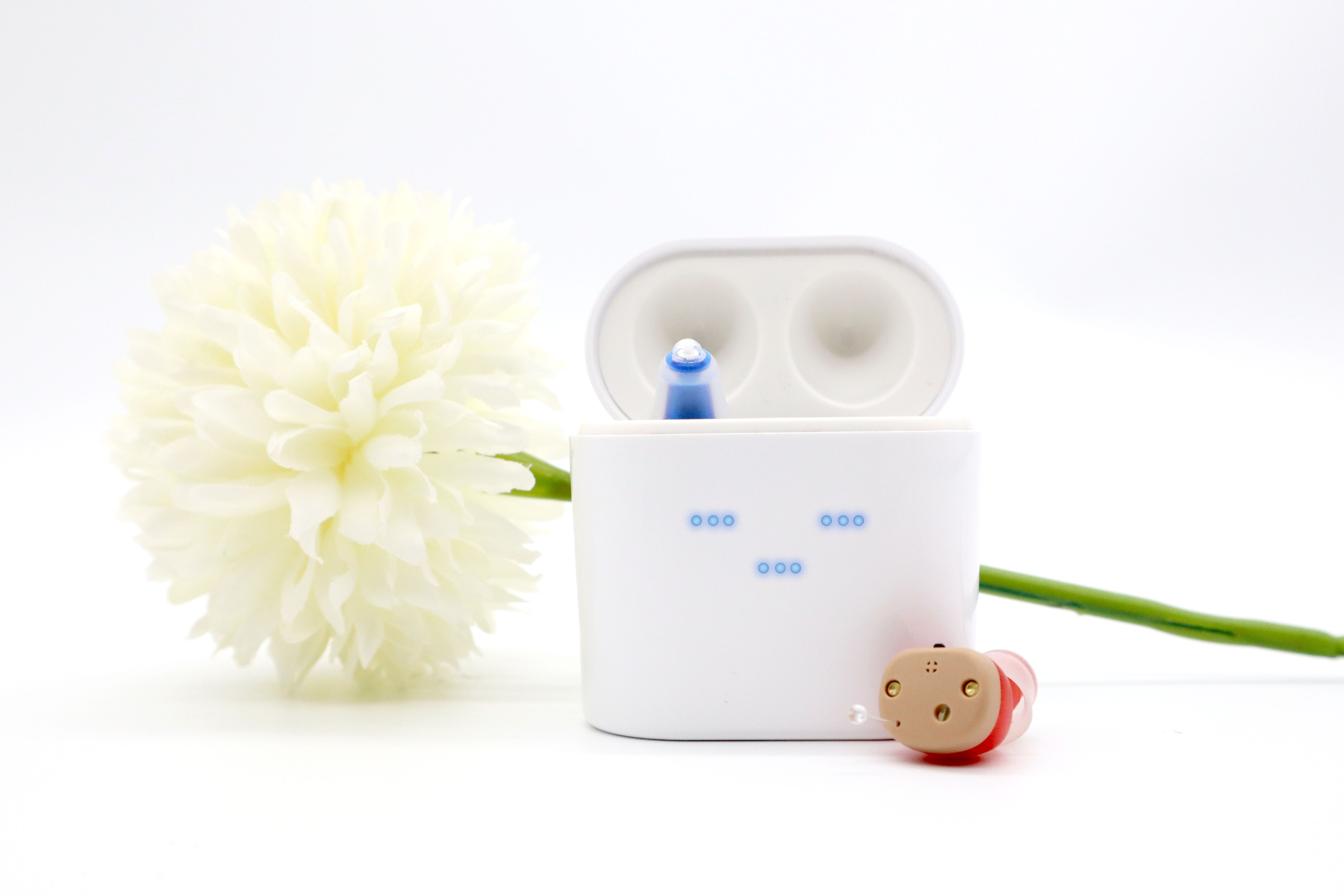ITE CIC In The Ear Bluetooth Hearing Aids Assistance For The Elderly Red