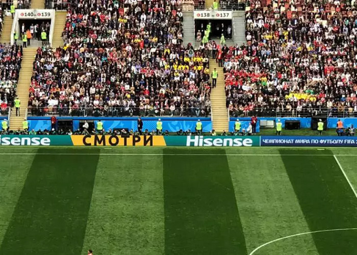 Ultra Thin P8mm Weatherproof 192x120 Dot LED Advertising Boards