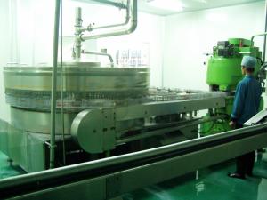 China Gravity Mechanical Valve SS316 Soda Can Filling Machine wholesale