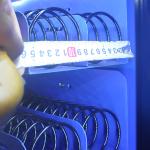 Small Wall Mounted Vending Machine Smart Mini Condom Vending Machine for Sale