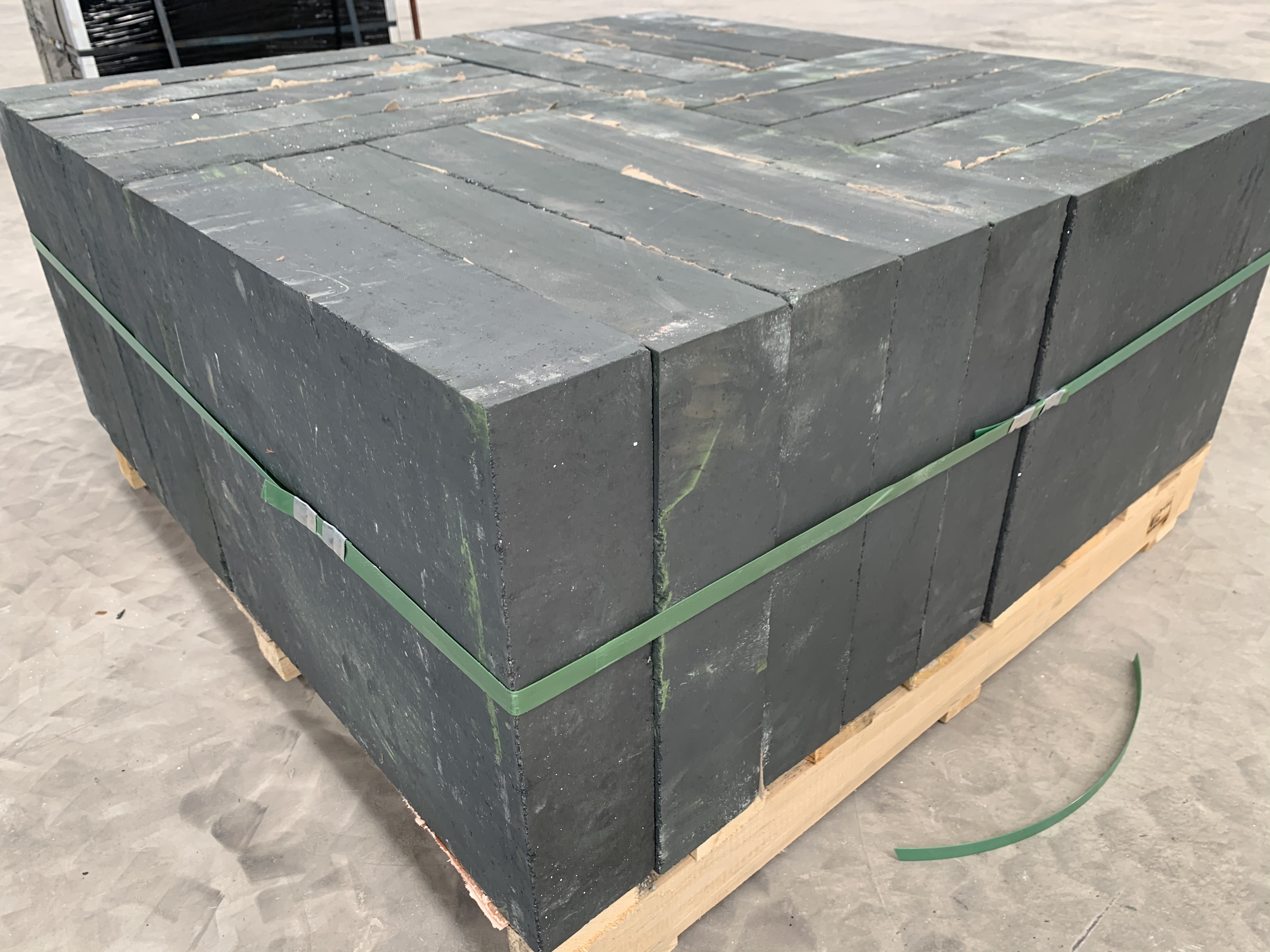 Customers' Requirement Fused Chrome Isostatic Chrome Brick for Glass Furnace Throat