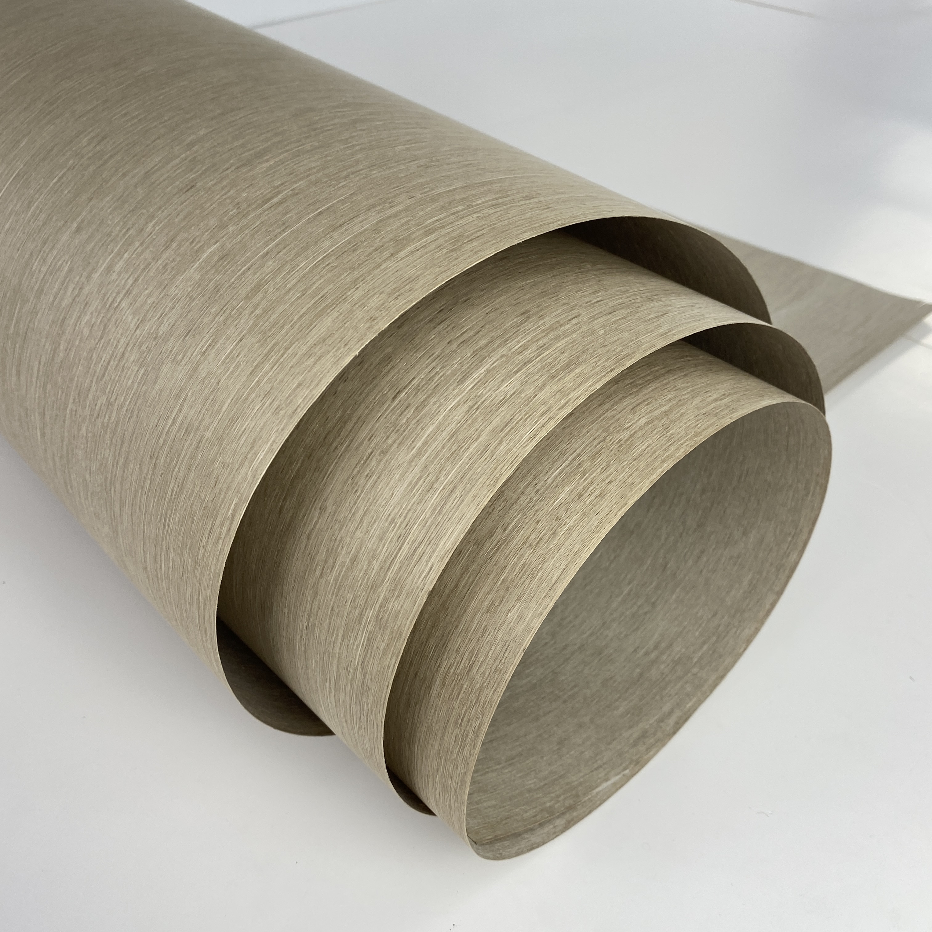 New Design Engineered Oak Wood Veneer 2500x640mm Simple Elegant Engineering For Boat Decking Door Chair Table Skin