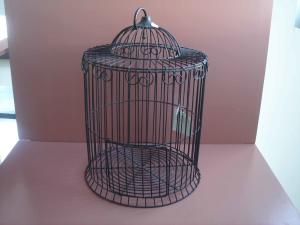China Laser Engraving Logo Galvanized Black Metal Bird Feeder Squirre Resistance wholesale