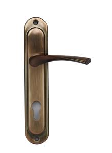 China DIN 0582 Zinc Painting Door Handles With Cylinder Hole wholesale
