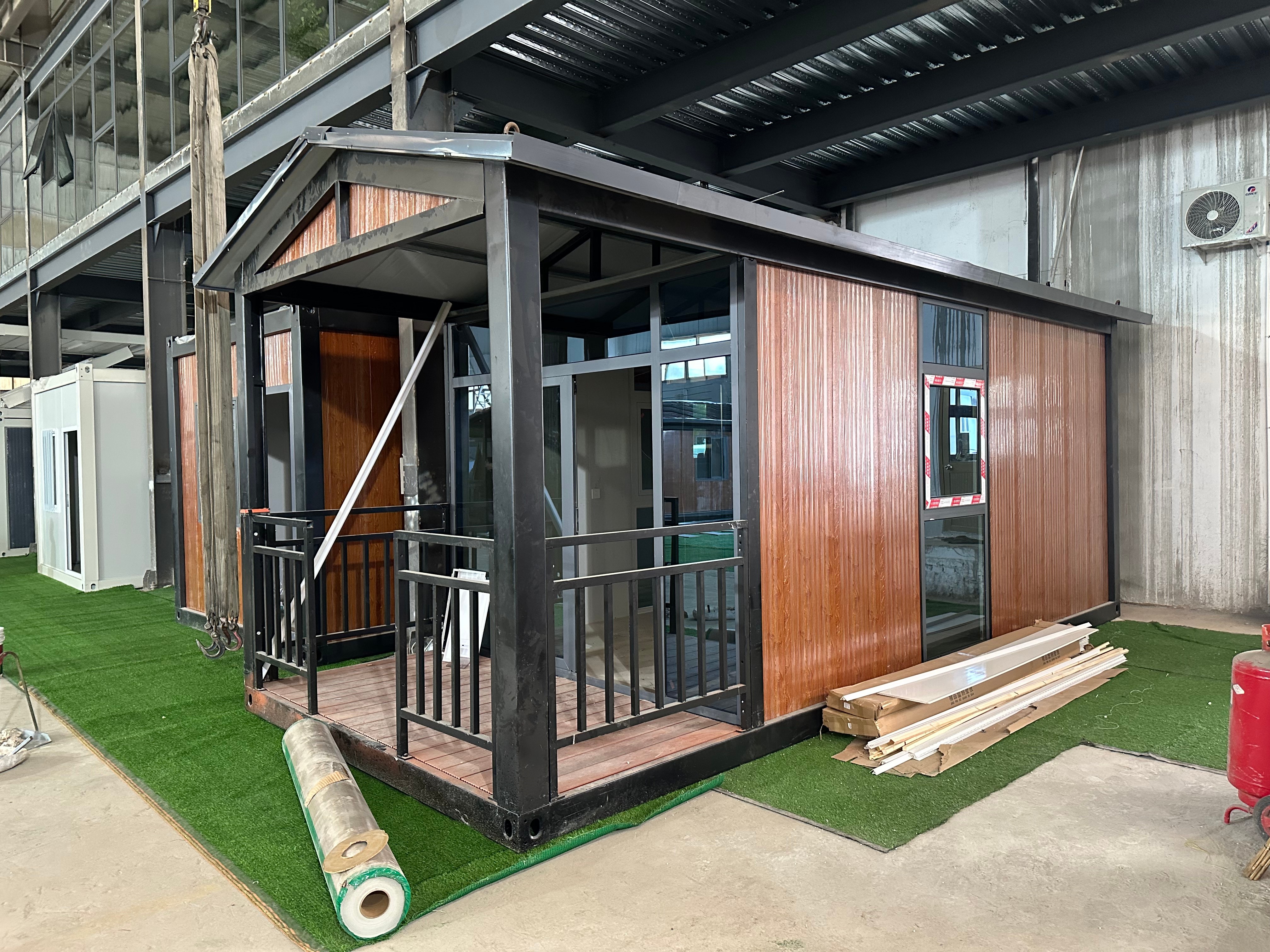 Customized 20FT/40FT Hotel Prefab Modern House Flat Pack Container Villa for Hotel Accommodation Solutions