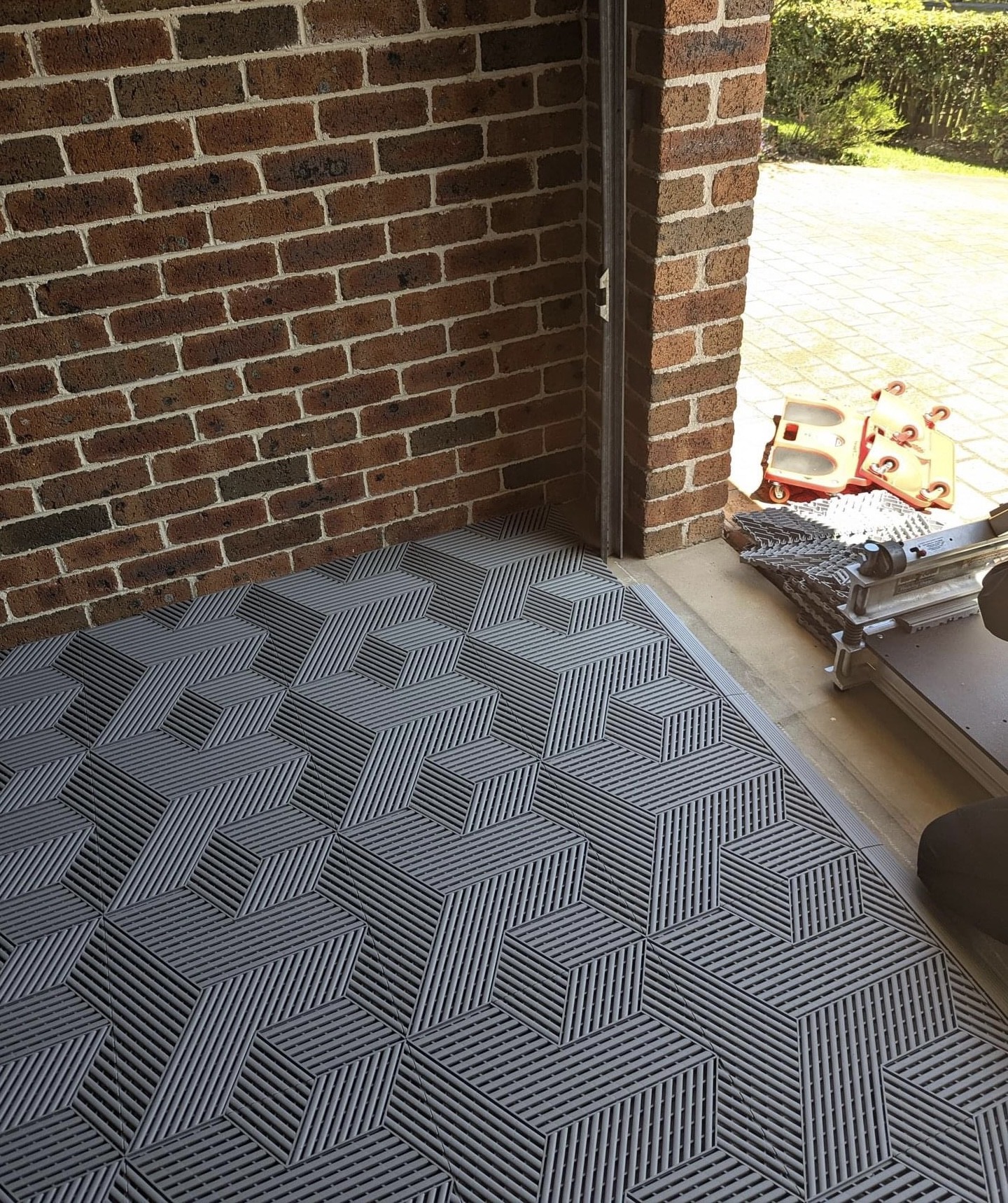 Outdoor Interlocking Garage Floor Mats 25000Lbs Garagetrac Tiles