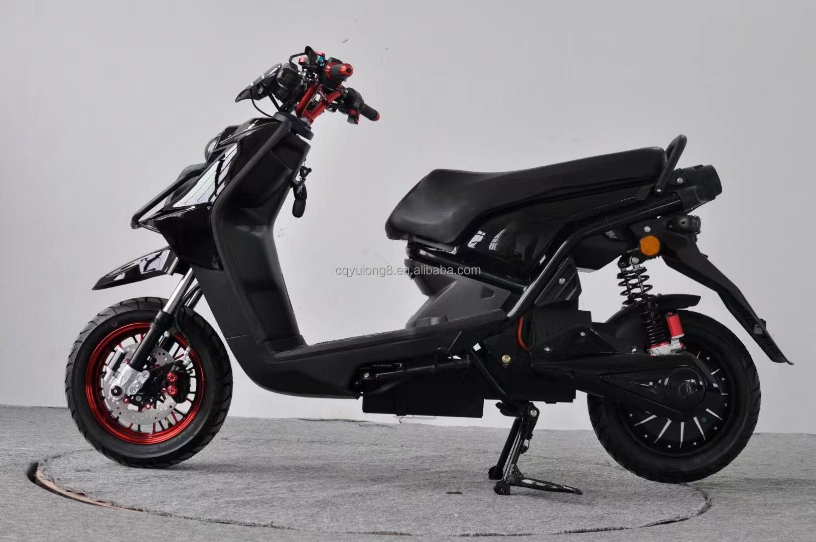 300W 500W 800W DC Brushless Motor Electric Motorcycle with Disc Brake and 10-Inch Tire