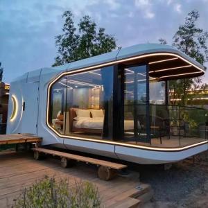 China Villa Design 10ft Container House Prefabricated Beach Container House wholesale