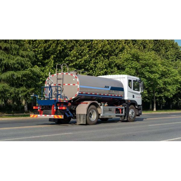 Dongfeng Electric Water Spray Truck Pure Electric CATL Battery 4x2 Design Sustainable with Dongfeng
