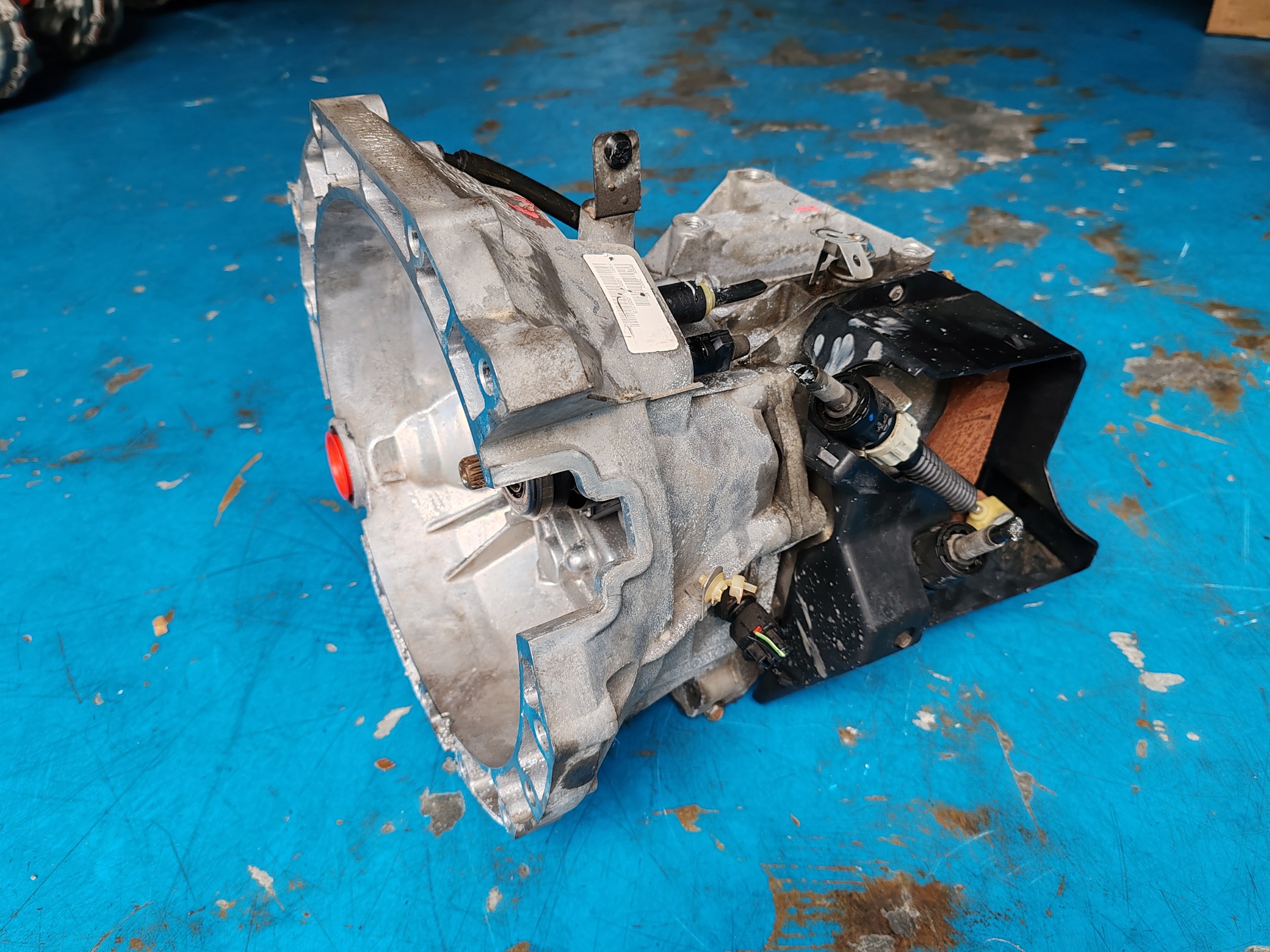 8M5R7002KC 5-Speed Manual Transmission for 2015-2018 Ford Focus