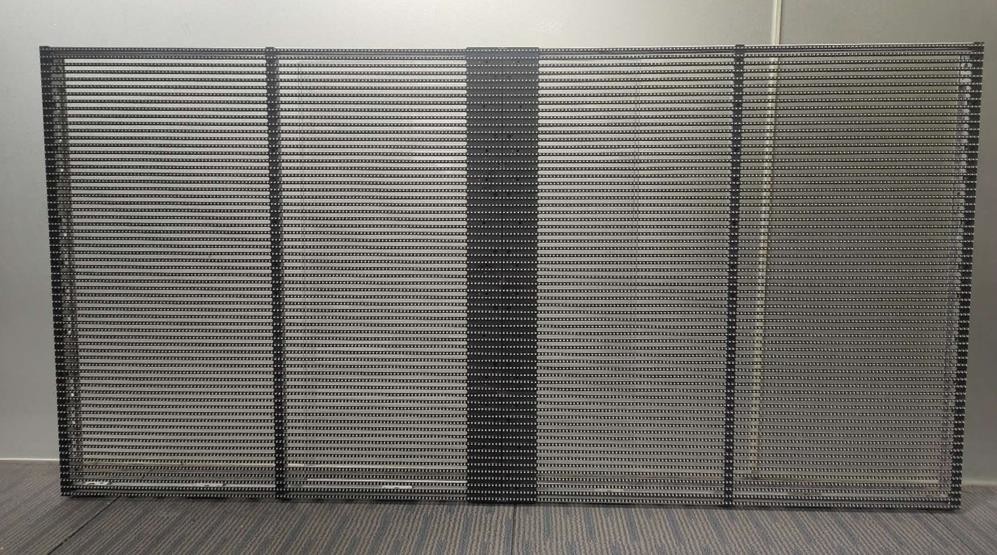 Indoor P3.9-P7.8 Glass Window Led Display Screen For Shop 5000 cd/sqm