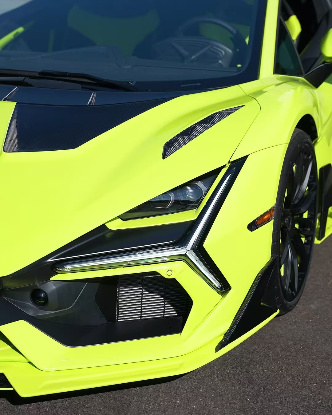 Lamborghini Revuelto Custom Body Kits Carbon Fiber DUKE Style Custom Front Diffuser