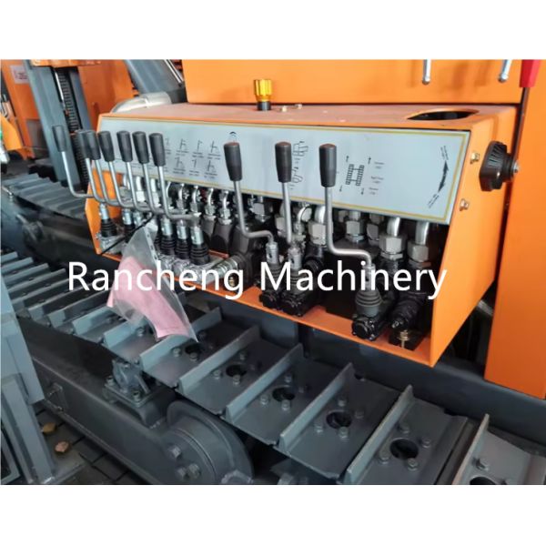 Hydraulic Surface Down-The-Hole Separated (DTH) Drilling Rig For 3200 N.M Rotation Torque