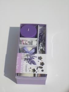 China Purple lavender fragrance scented pillar candle &amp; essential oil with printed label packed into gift box wholesale