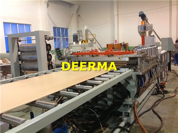 15kw Plastic Extrusion Machine 12mm - 50mm Garden Pipe Manufacturing Machine 38CrMoALA Screw