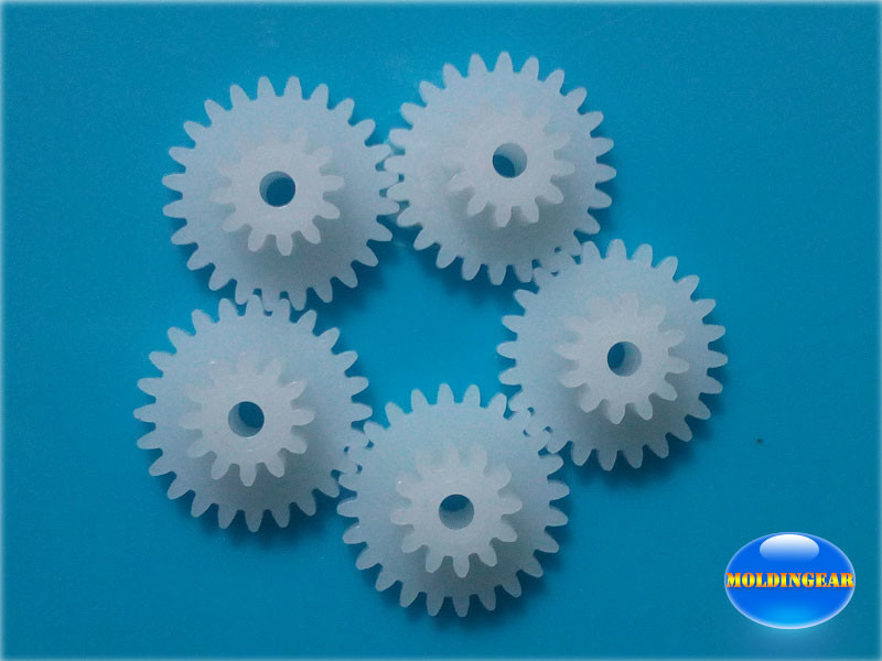 Wholesale of precision standard double-spur plastic pinion gear with various teeth number