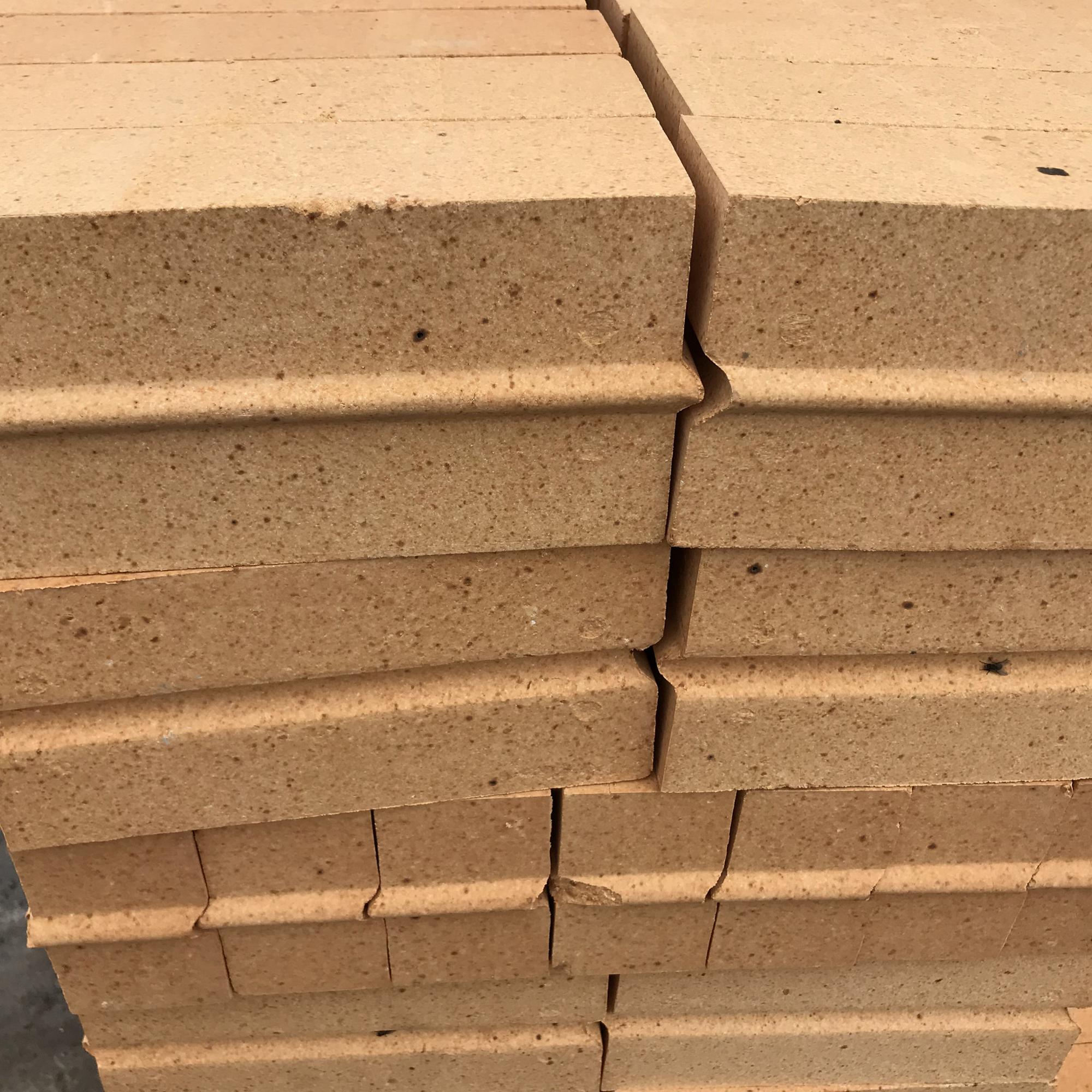 SK32 SK34 Fire Clay Brick with Cold Crush Strength of min 30MPa and a Little CaO Content