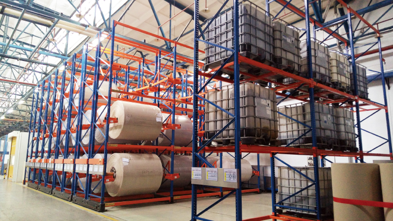 Electric mobile racking system