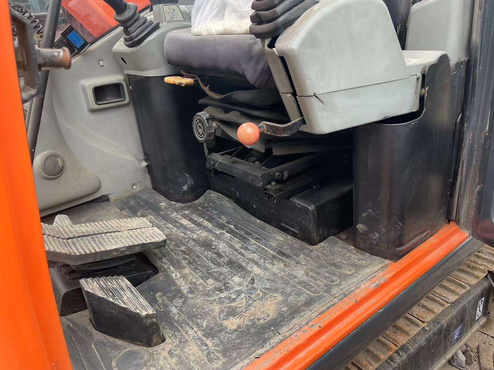 Original Paint Crawler Excavator Second Hand DOOSAN DX75 7.6 Ton