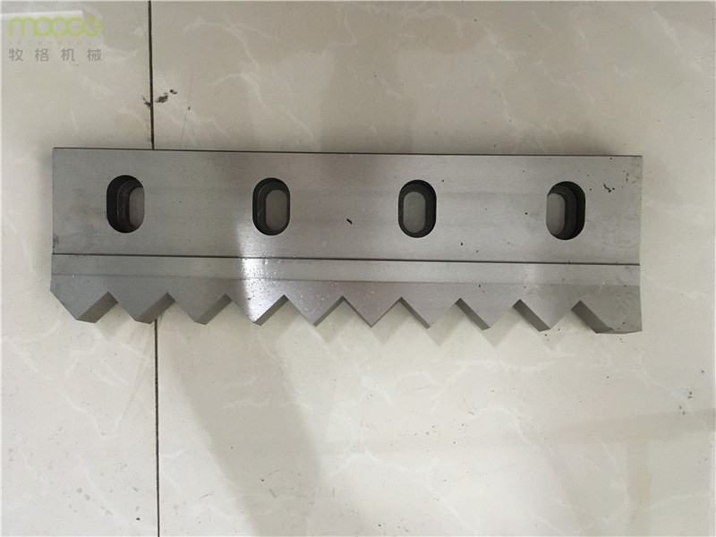 Flake Plastic Waste Shredder Machine Carton Paper 2000kg/H Water Bottle